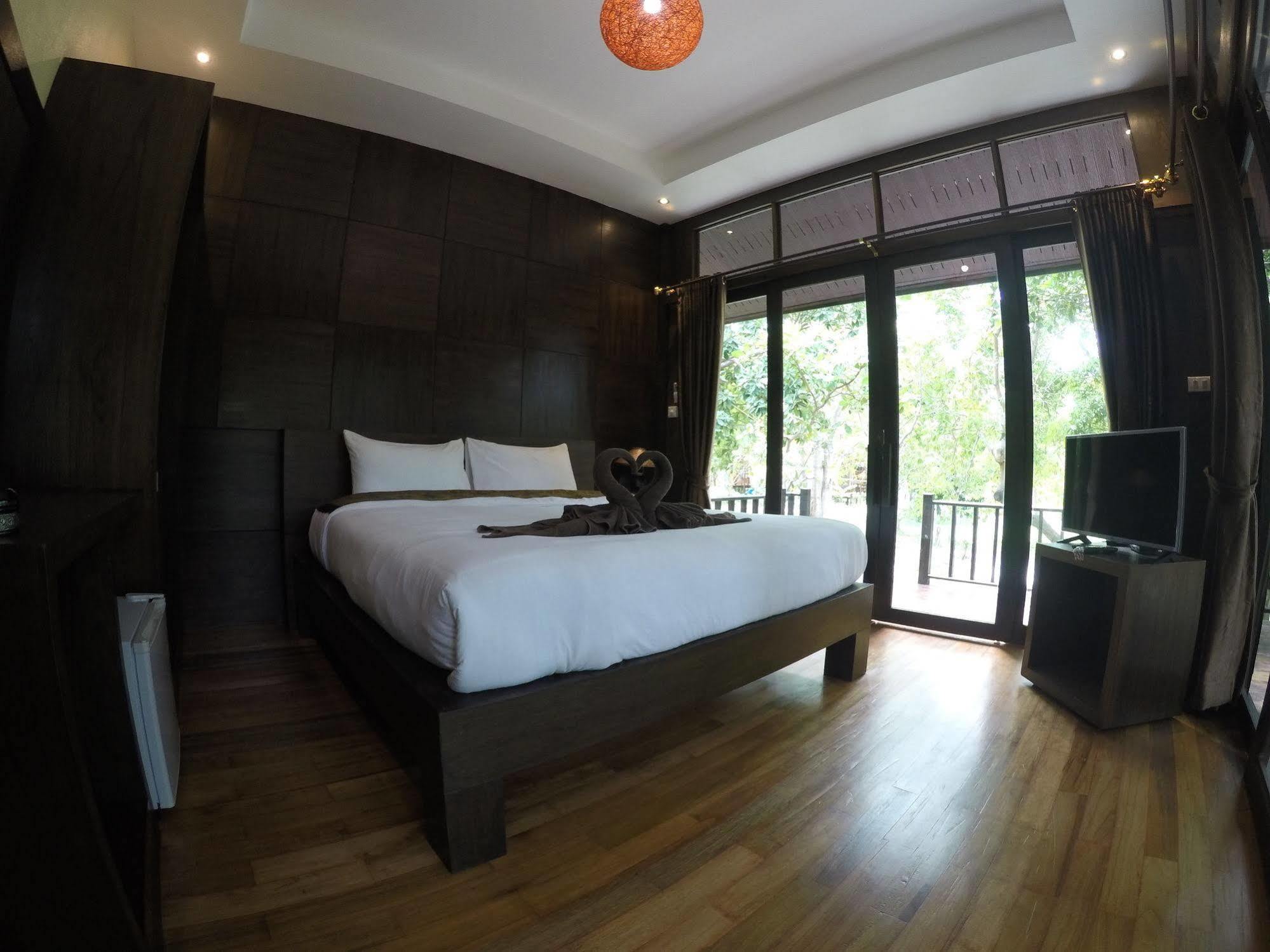 Lipe Sunset Beach Resort Dış mekan fotoğraf